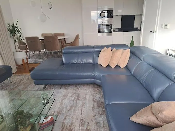 Cozy Double Room With Large En Suite Near Canary Wharf London With Amazing Views In A Shared Apartment United Kingdom
